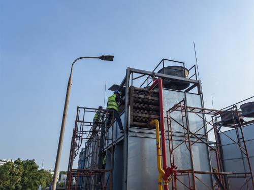 方型不锈钢冷却塔供水系统组成的部件有哪些？(冷却塔不锈钢储水器)
