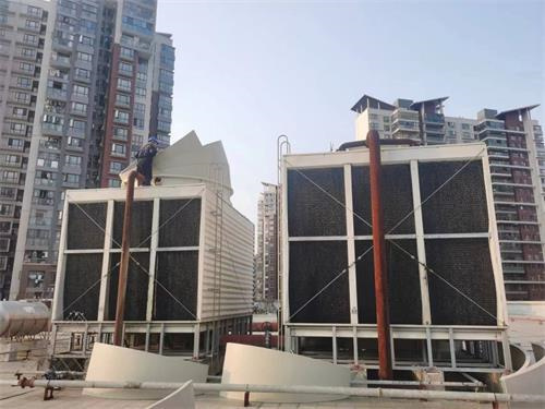 冷却塔填料更换：冷却塔原理与基本结构(圆形冷却塔与方形冷却塔哪个好)